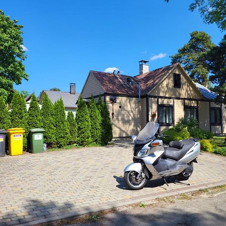 Ferienwohnung Sunnyhouse Jūrkalne Exterior foto
